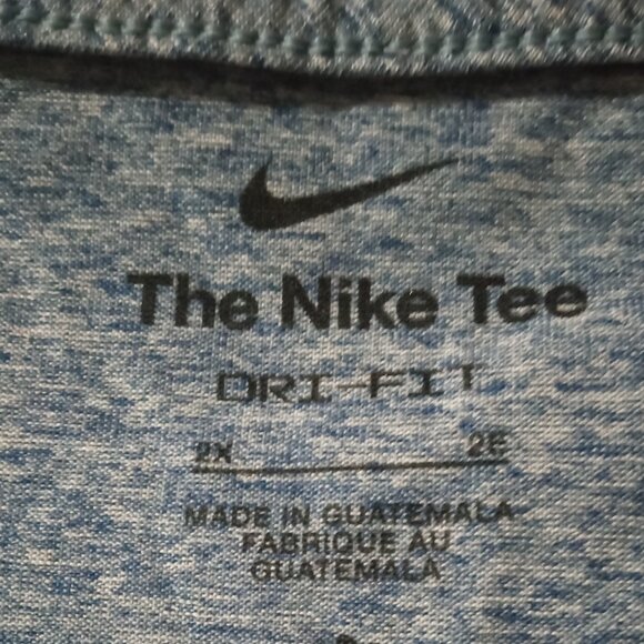 Ladies Nike tee - Picture 2 of 2